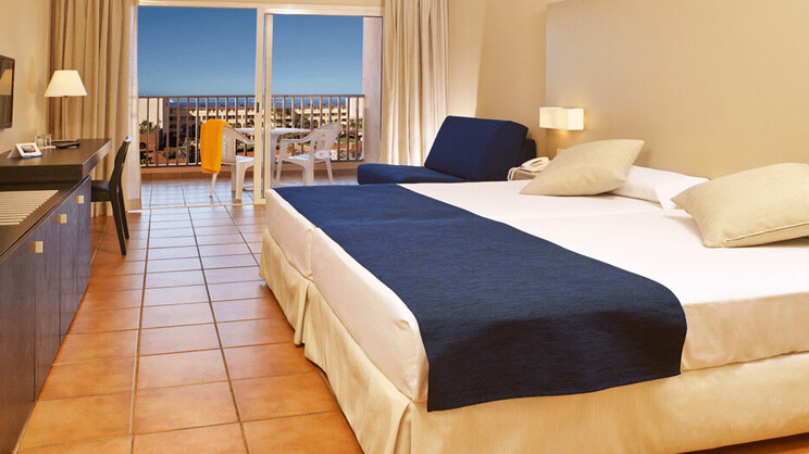 Superior Double Room with Pool View